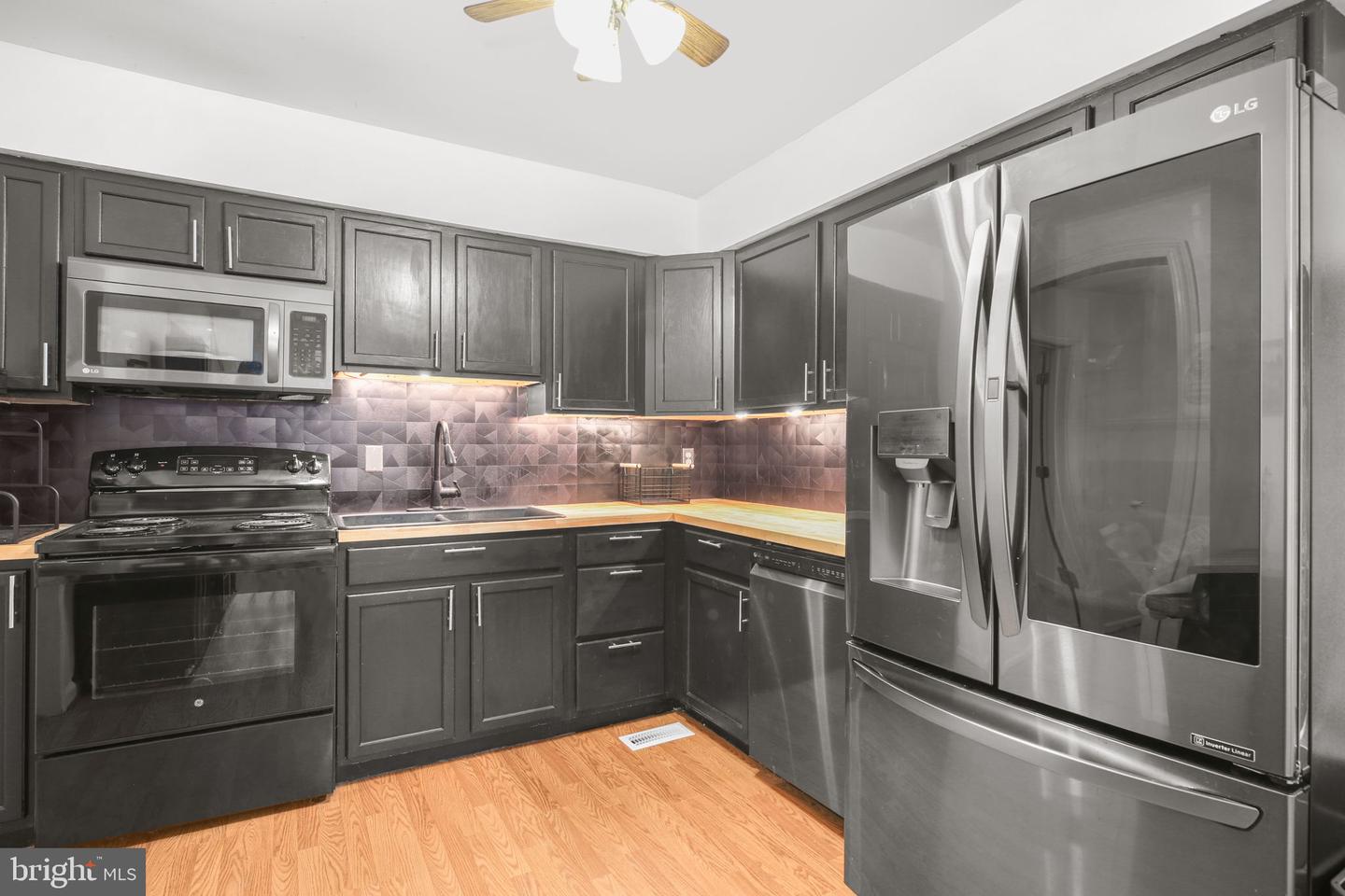 3004 LEE DRIVE EXTENDED, FREDERICKSBURG, Virginia 22408, 3 Bedrooms Bedrooms, ,2 BathroomsBathrooms,Residential,For sale,3004 LEE DRIVE EXTENDED,VASP2035650 MLS # VASP2035650