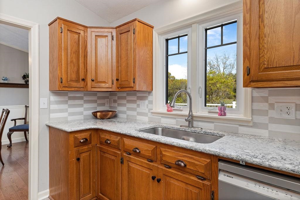 94 DICES SPRING RD, WEYERS CAVE, Virginia 24486, 3 Bedrooms Bedrooms, ,2 BathroomsBathrooms,Residential,94 DICES SPRING RD,670224 MLS # 670224