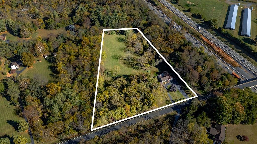 94 DICES SPRING RD, WEYERS CAVE, Virginia 24486, 3 Bedrooms Bedrooms, ,2 BathroomsBathrooms,Residential,94 DICES SPRING RD,670224 MLS # 670224