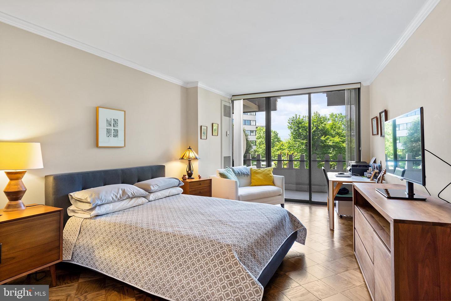 700 NEW HAMPSHIRE AVE NW #320, WASHINGTON, District Of Columbia 20037, 1 Bedroom Bedrooms, ,1 BathroomBathrooms,Residential,For sale,700 NEW HAMPSHIRE AVE NW #320,DCDC2224056 MLS # DCDC2224056