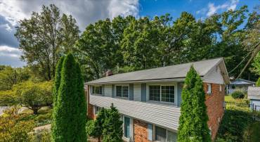 4206 COLLIER RD, FAIRFAX, Virginia 22030, 4 Bedrooms Bedrooms, ,2 BathroomsBathrooms,Residential,For sale,4206 COLLIER RD,VAFC2007110 MLS # VAFC2007110