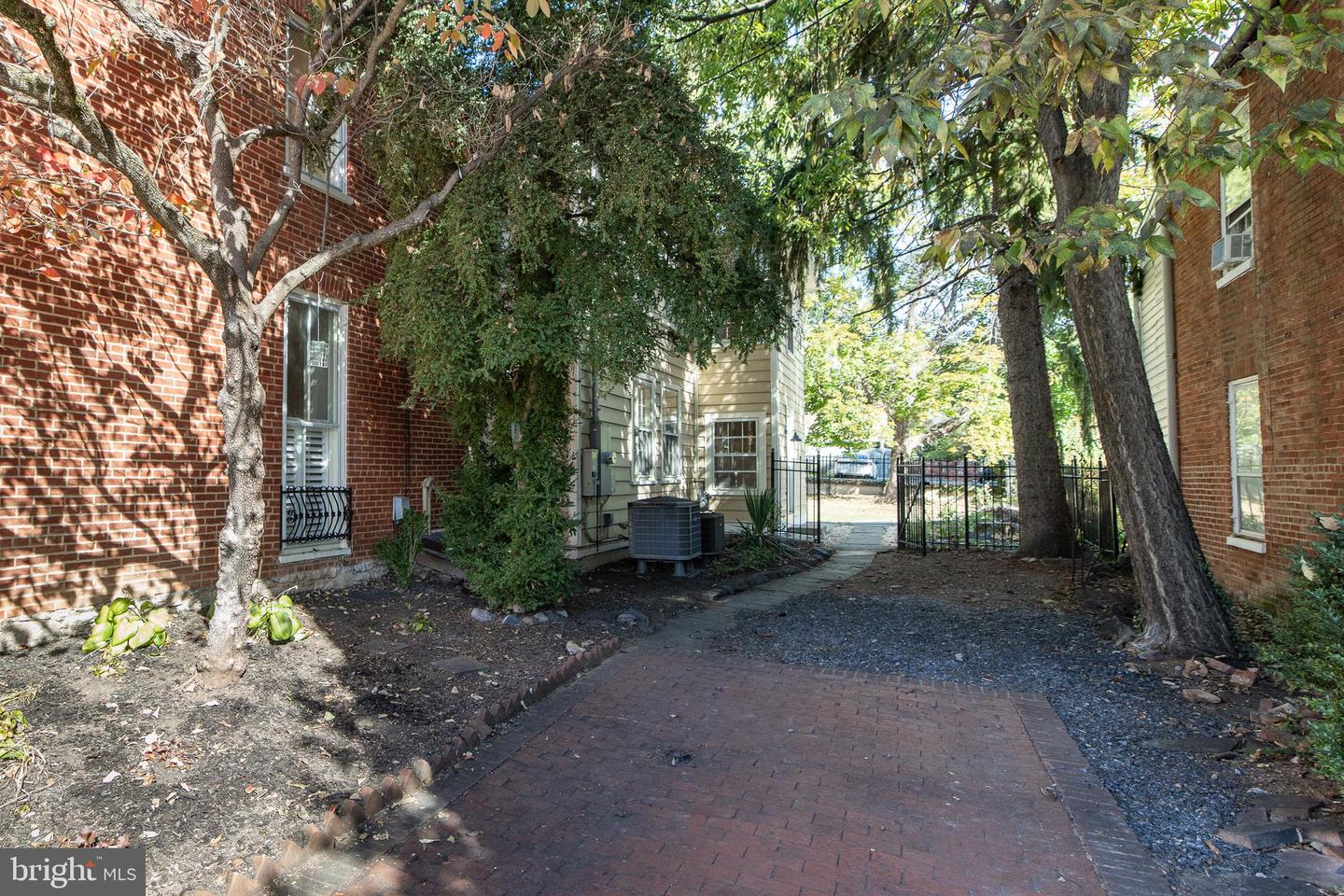 132 AMHERST ST, WINCHESTER, Virginia 22601, 4 Bedrooms Bedrooms, ,3 BathroomsBathrooms,Residential,For sale,132 AMHERST ST,VAWI2009126 MLS # VAWI2009126 132 AMHERST ST, WINCHESTER, Virginia 22601, 4 Bedrooms Bedrooms, ,3 BathroomsBathrooms,Residential,For sale,132 AMHERST ST,VAWI2009126 MLS # VAWI2009126