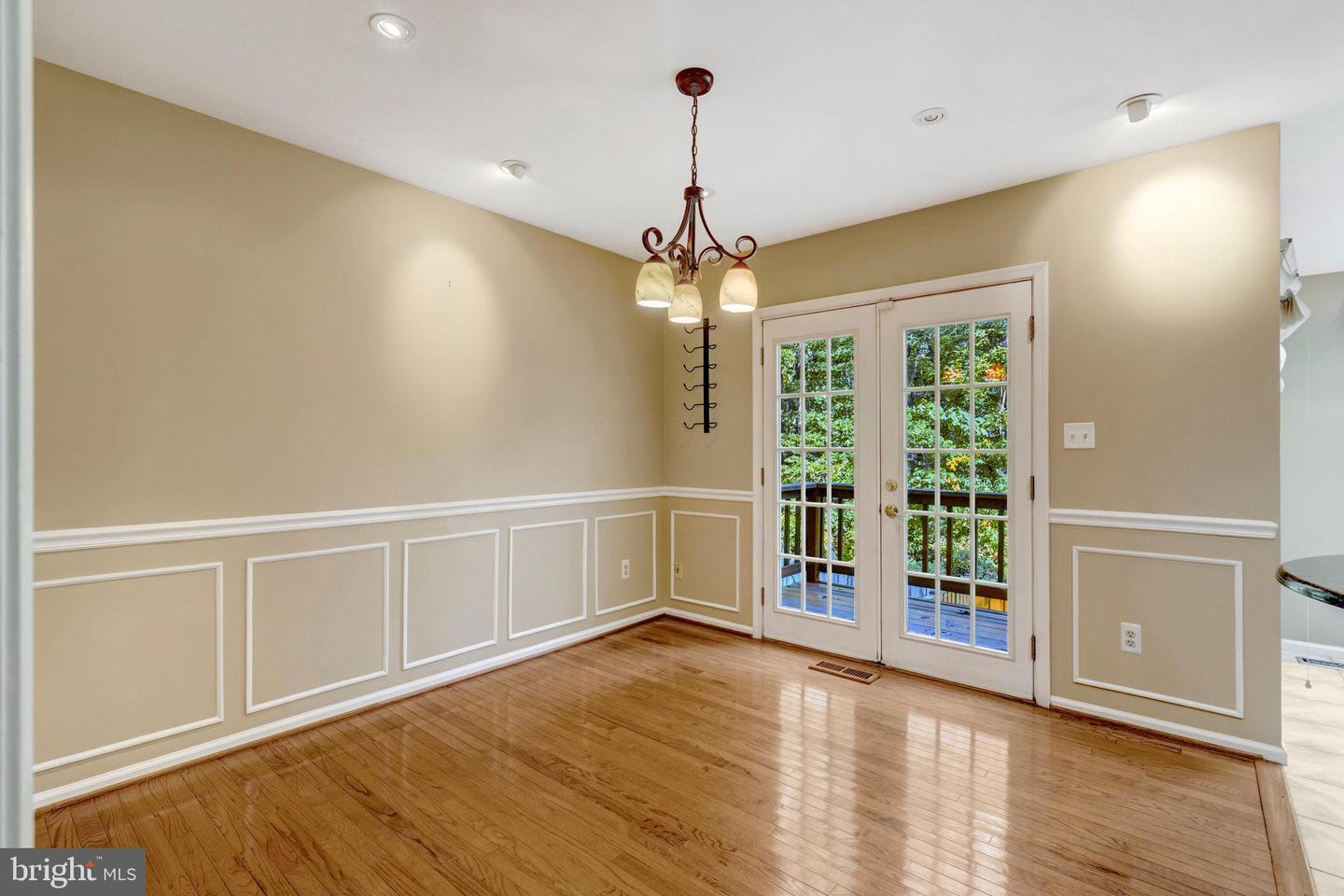 6050 CLAY SPUR CT, CENTREVILLE, Virginia 20121, 3 Bedrooms Bedrooms, 7 Rooms Rooms,3 BathroomsBathrooms,Residential,For sale,6050 CLAY SPUR CT,VAFX2274388 MLS # VAFX2274388