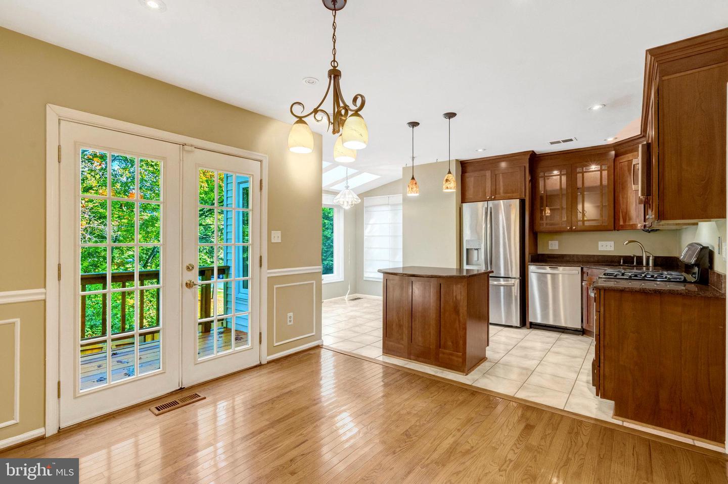 6050 CLAY SPUR CT, CENTREVILLE, Virginia 20121, 3 Bedrooms Bedrooms, 7 Rooms Rooms,3 BathroomsBathrooms,Residential,For sale,6050 CLAY SPUR CT,VAFX2274388 MLS # VAFX2274388