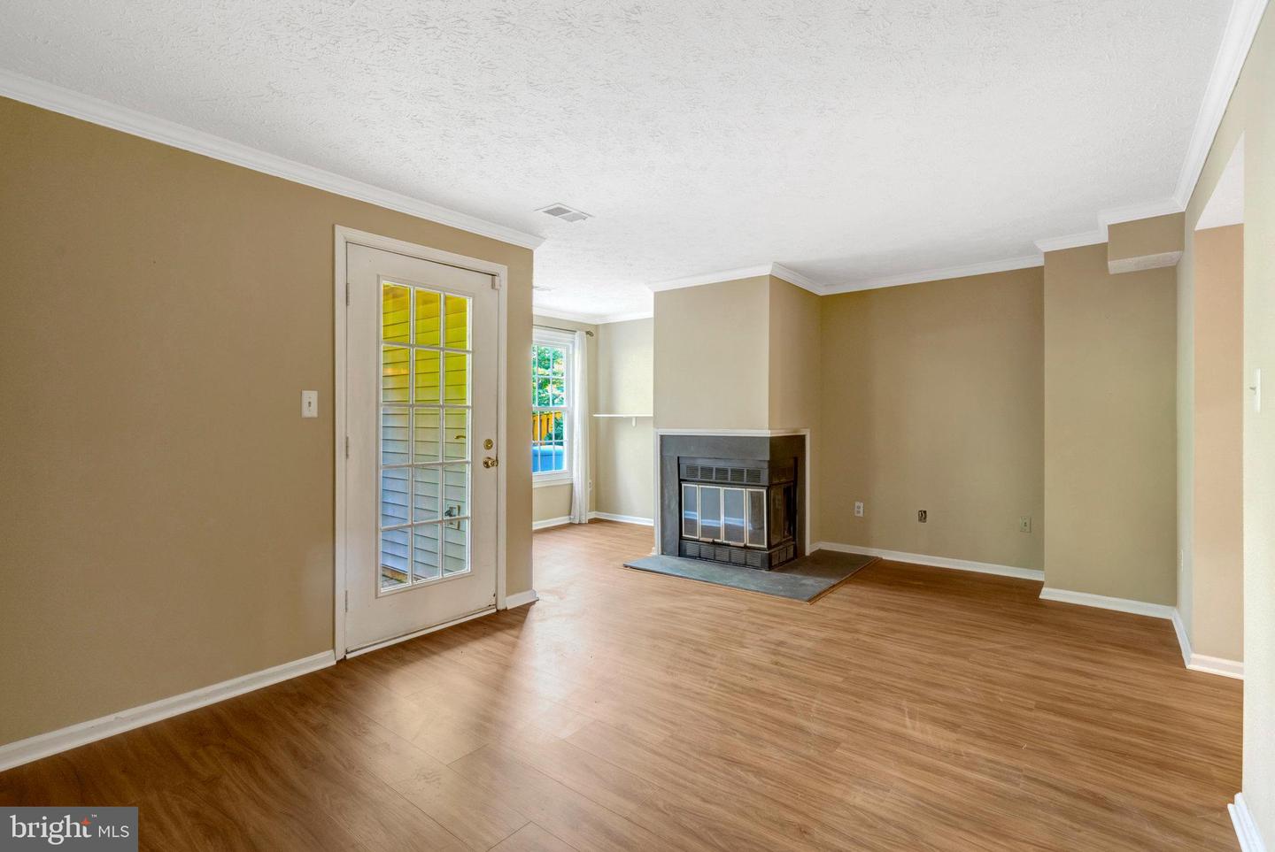 6050 CLAY SPUR CT, CENTREVILLE, Virginia 20121, 3 Bedrooms Bedrooms, 7 Rooms Rooms,3 BathroomsBathrooms,Residential,For sale,6050 CLAY SPUR CT,VAFX2274388 MLS # VAFX2274388