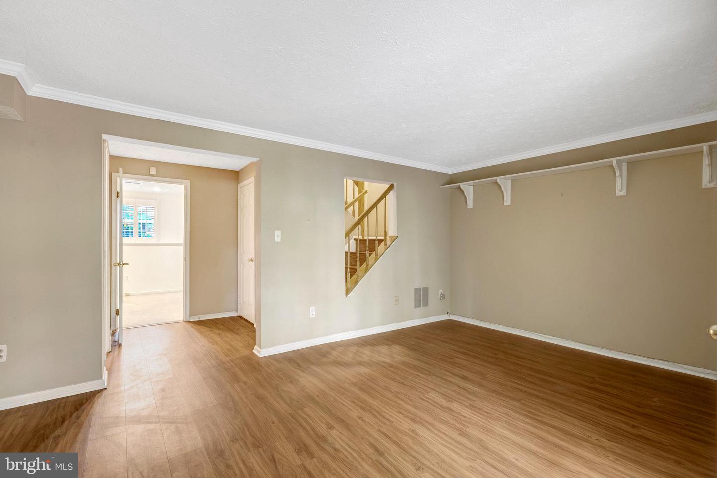 6050 CLAY SPUR CT, CENTREVILLE, Virginia 20121, 3 Bedrooms Bedrooms, 7 Rooms Rooms,3 BathroomsBathrooms,Residential,For sale,6050 CLAY SPUR CT,VAFX2274388 MLS # VAFX2274388