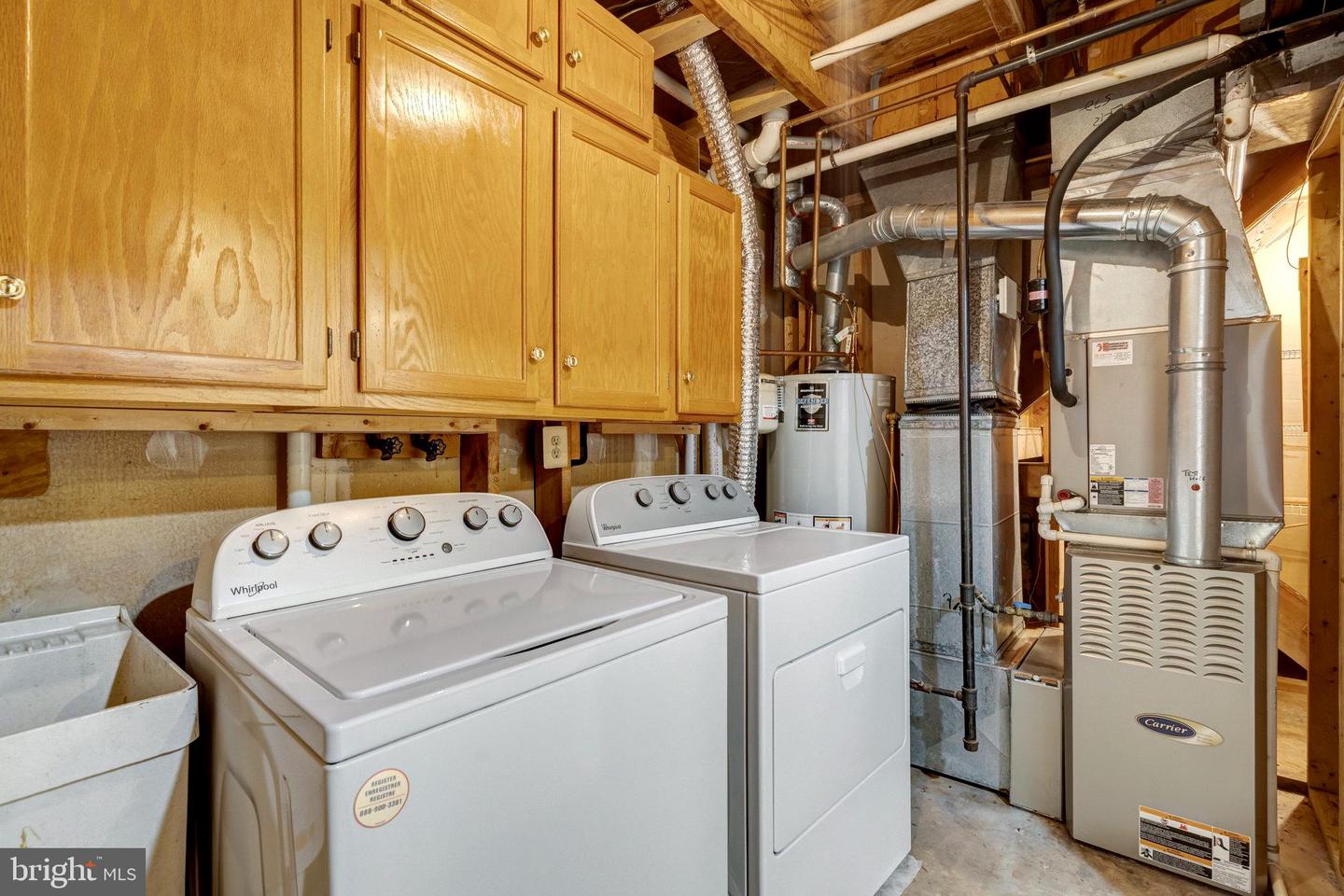 6050 CLAY SPUR CT, CENTREVILLE, Virginia 20121, 3 Bedrooms Bedrooms, 7 Rooms Rooms,3 BathroomsBathrooms,Residential,For sale,6050 CLAY SPUR CT,VAFX2274388 MLS # VAFX2274388