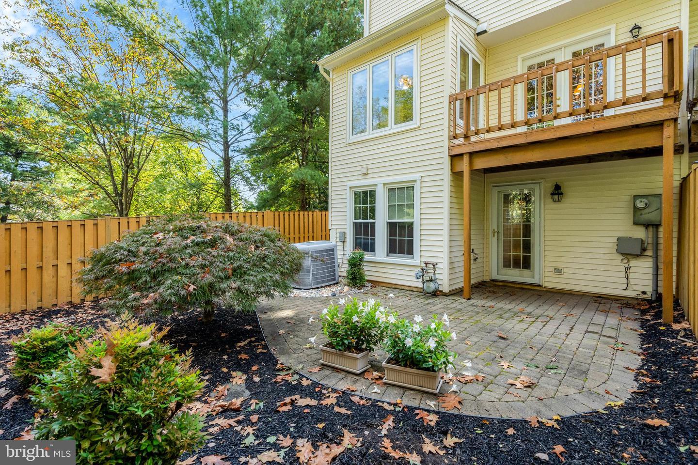 6050 CLAY SPUR CT, CENTREVILLE, Virginia 20121, 3 Bedrooms Bedrooms, 7 Rooms Rooms,3 BathroomsBathrooms,Residential,For sale,6050 CLAY SPUR CT,VAFX2274388 MLS # VAFX2274388