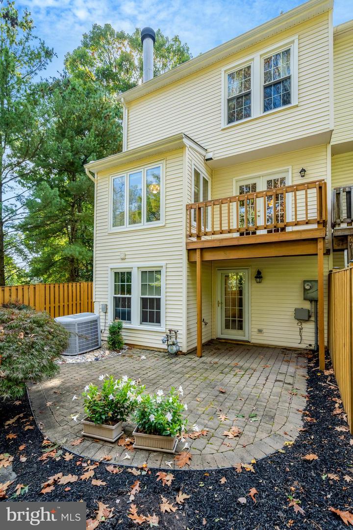 6050 CLAY SPUR CT, CENTREVILLE, Virginia 20121, 3 Bedrooms Bedrooms, 7 Rooms Rooms,3 BathroomsBathrooms,Residential,For sale,6050 CLAY SPUR CT,VAFX2274388 MLS # VAFX2274388