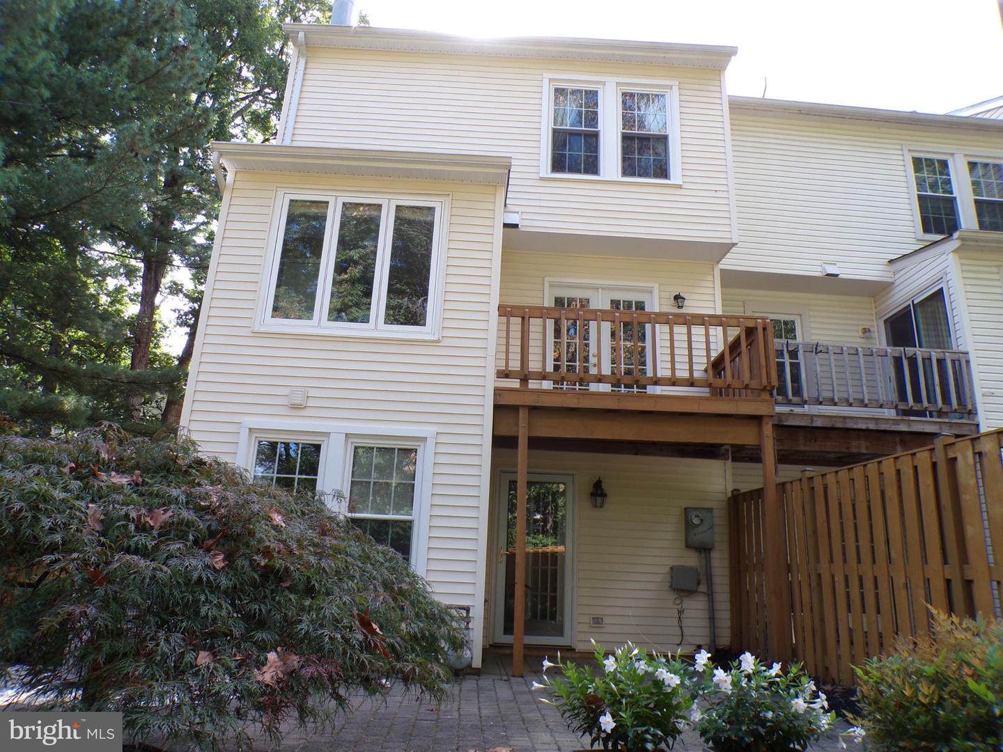 6050 CLAY SPUR CT, CENTREVILLE, Virginia 20121, 3 Bedrooms Bedrooms, 7 Rooms Rooms,3 BathroomsBathrooms,Residential,For sale,6050 CLAY SPUR CT,VAFX2274388 MLS # VAFX2274388