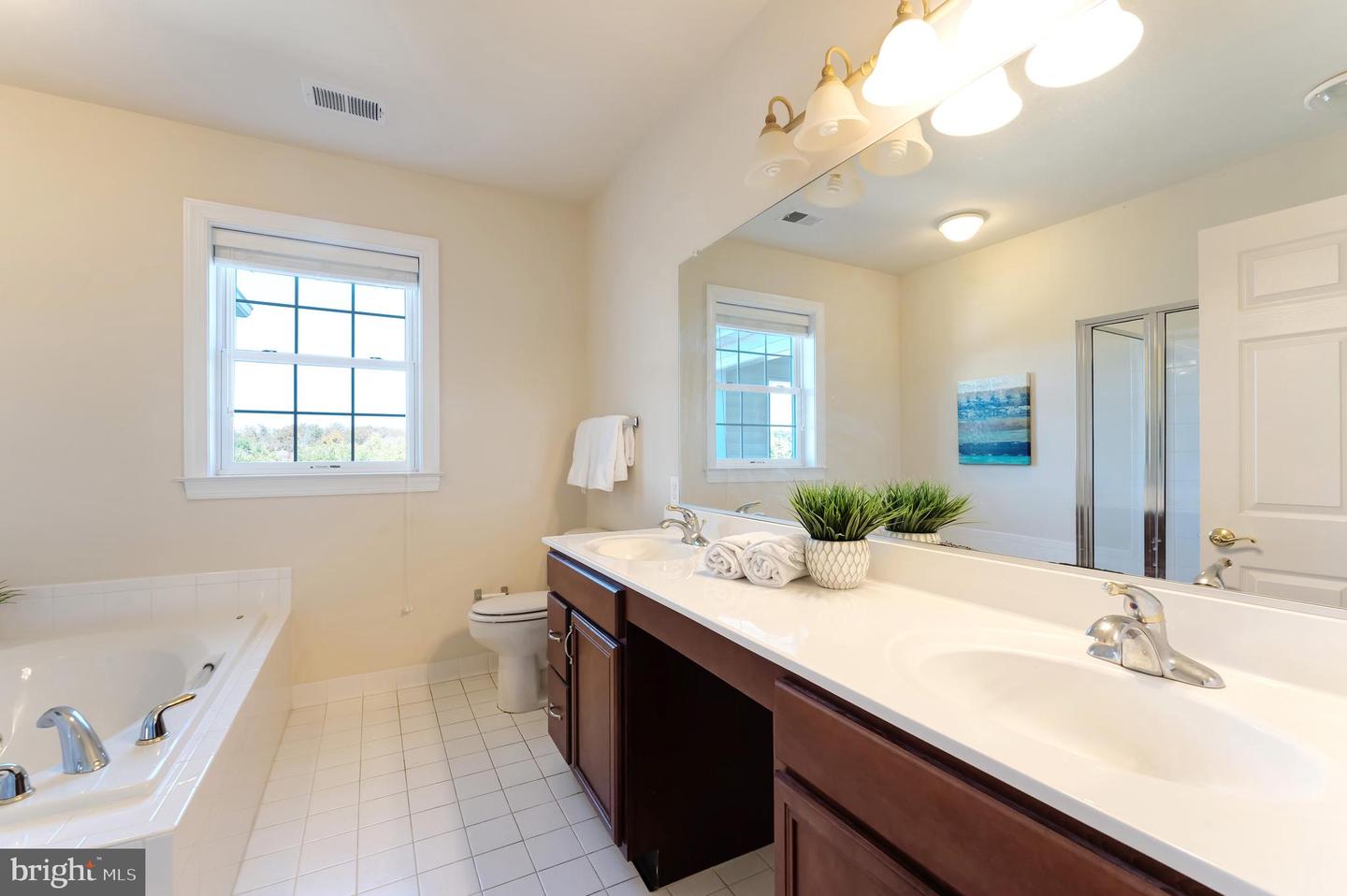 15251 ROYAL CREST DR #306, HAYMARKET, Virginia 20169, 3 Bedrooms Bedrooms, ,2 BathroomsBathrooms,Residential,For sale,15251 ROYAL CREST DR #306,VAPW2106080 MLS # VAPW2106080