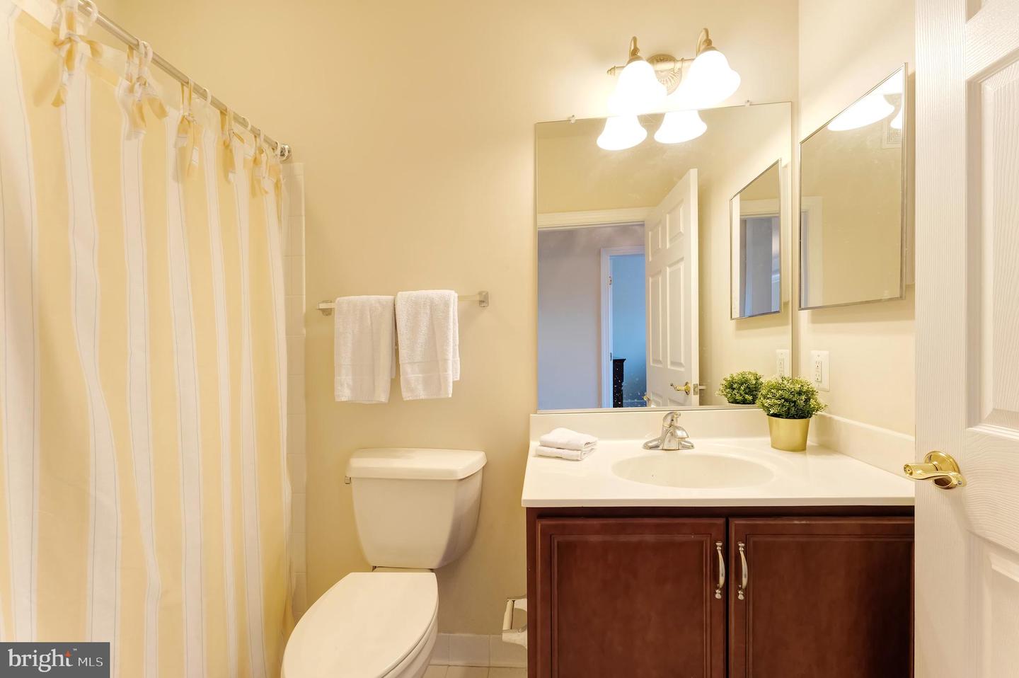 15251 ROYAL CREST DR #306, HAYMARKET, Virginia 20169, 3 Bedrooms Bedrooms, ,2 BathroomsBathrooms,Residential,For sale,15251 ROYAL CREST DR #306,VAPW2106080 MLS # VAPW2106080
