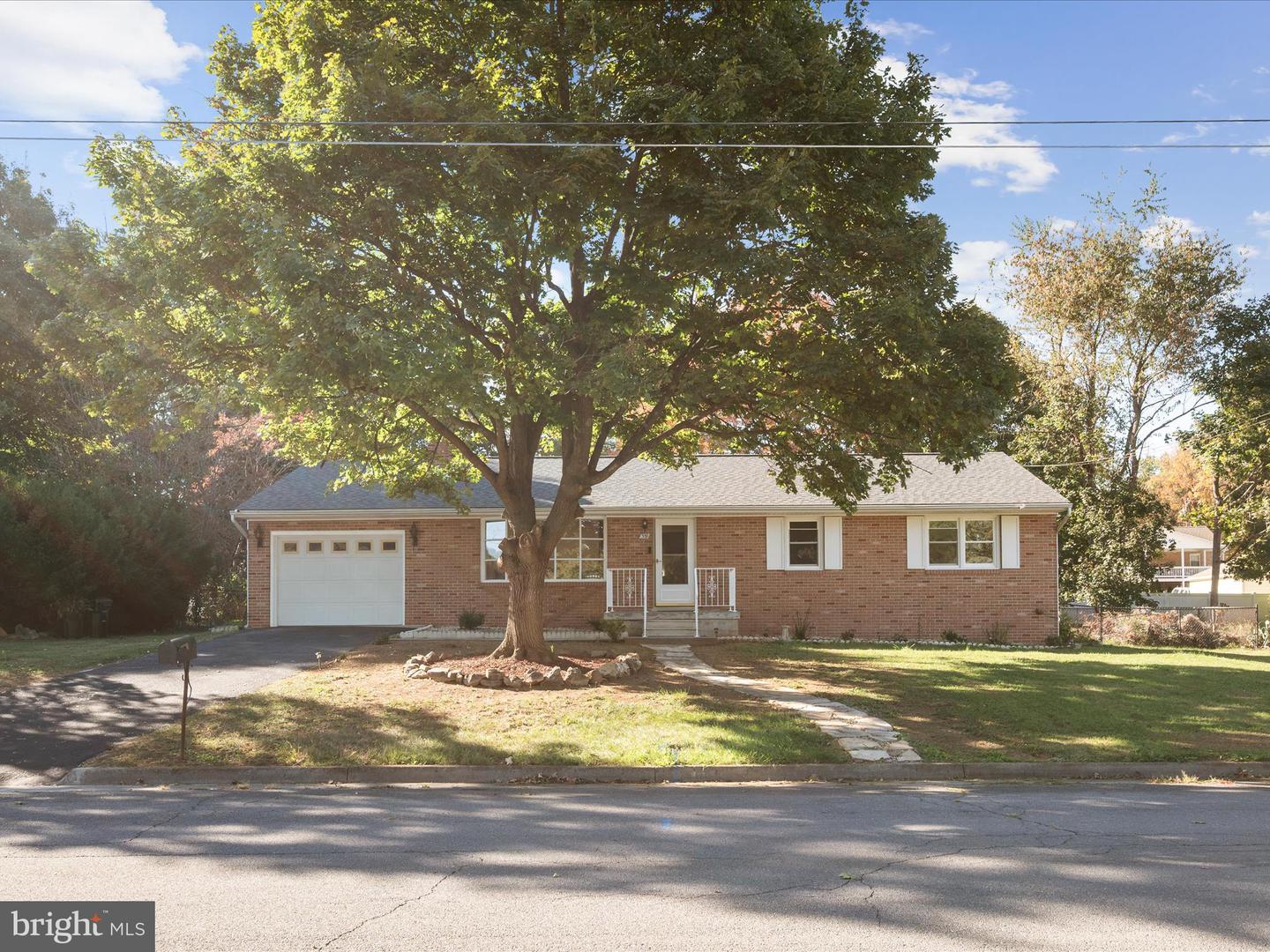 339 LANNY DR, WINCHESTER, Virginia 22601, 3 Bedrooms Bedrooms, ,2 BathroomsBathrooms,Residential,For sale,339 LANNY DR,VAWI2009260 MLS # VAWI2009260 339 LANNY DR, WINCHESTER, Virginia 22601, 3 Bedrooms Bedrooms, ,2 BathroomsBathrooms,Residential,For sale,339 LANNY DR,VAWI2009260 MLS # VAWI2009260