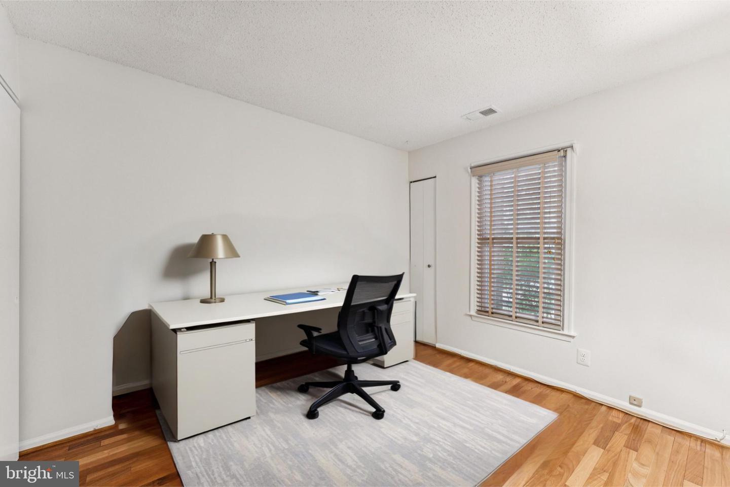 3152-B COVEWOOD CT, FALLS CHURCH, Virginia 22042, 2 Bedrooms Bedrooms, ,2 BathroomsBathrooms,Residential,For sale,3152-B COVEWOOD CT,VAFX2274796 MLS # VAFX2274796