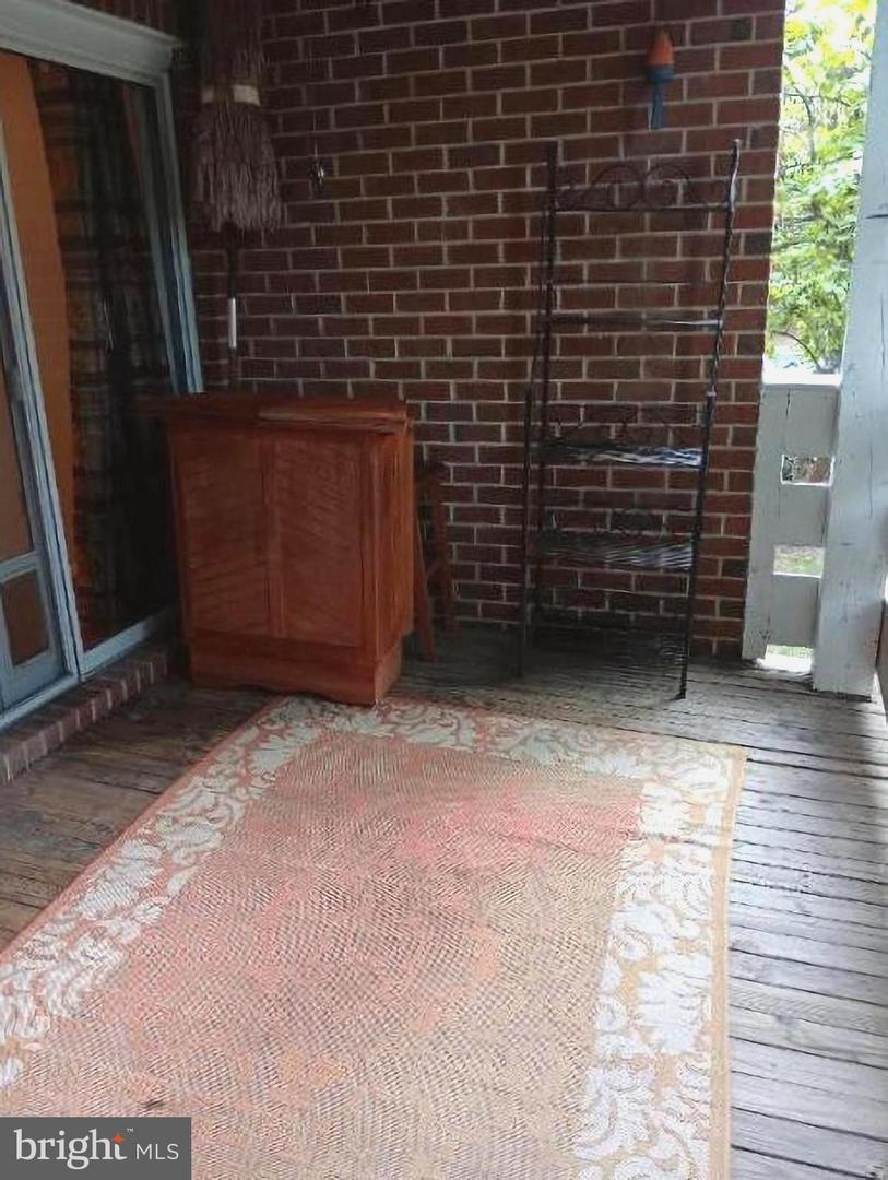 3152-B COVEWOOD CT, FALLS CHURCH, Virginia 22042, 2 Bedrooms Bedrooms, ,2 BathroomsBathrooms,Residential,For sale,3152-B COVEWOOD CT,VAFX2274796 MLS # VAFX2274796
