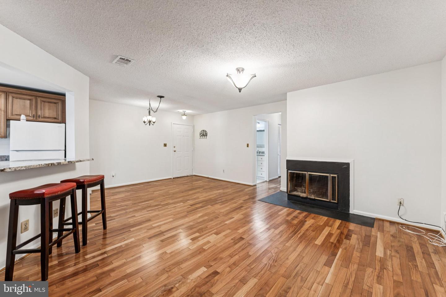 3152-B COVEWOOD CT, FALLS CHURCH, Virginia 22042, 2 Bedrooms Bedrooms, ,2 BathroomsBathrooms,Residential,For sale,3152-B COVEWOOD CT,VAFX2274796 MLS # VAFX2274796