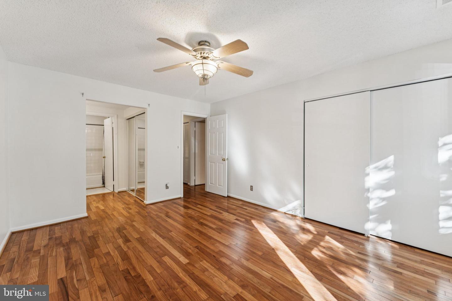 3152-B COVEWOOD CT, FALLS CHURCH, Virginia 22042, 2 Bedrooms Bedrooms, ,2 BathroomsBathrooms,Residential,For sale,3152-B COVEWOOD CT,VAFX2274796 MLS # VAFX2274796