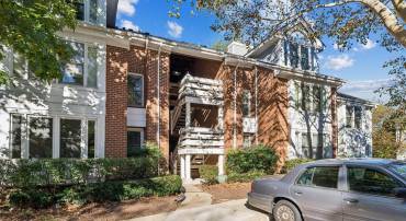 3152-B COVEWOOD CT, FALLS CHURCH, Virginia 22042, 2 Bedrooms Bedrooms, ,2 BathroomsBathrooms,Residential,For sale,3152-B COVEWOOD CT,VAFX2274796 MLS # VAFX2274796