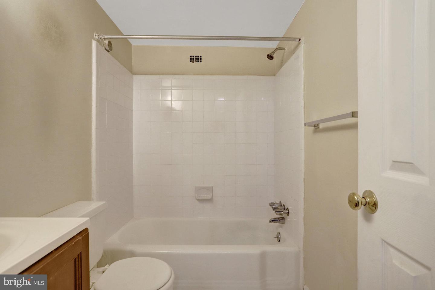 5565 COLUMBIA PIKE #412, ARLINGTON, Virginia 22204, 1 Bedroom Bedrooms, ,1 BathroomBathrooms,Residential,For sale,5565 COLUMBIA PIKE #412,VAAR2065062 MLS # VAAR2065062