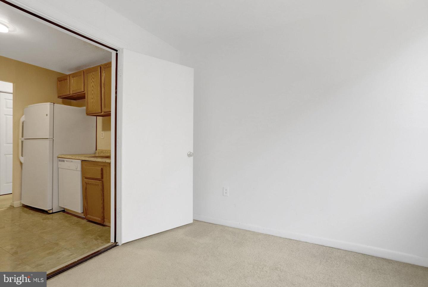 5565 COLUMBIA PIKE #412, ARLINGTON, Virginia 22204, 1 Bedroom Bedrooms, ,1 BathroomBathrooms,Residential,For sale,5565 COLUMBIA PIKE #412,VAAR2065062 MLS # VAAR2065062