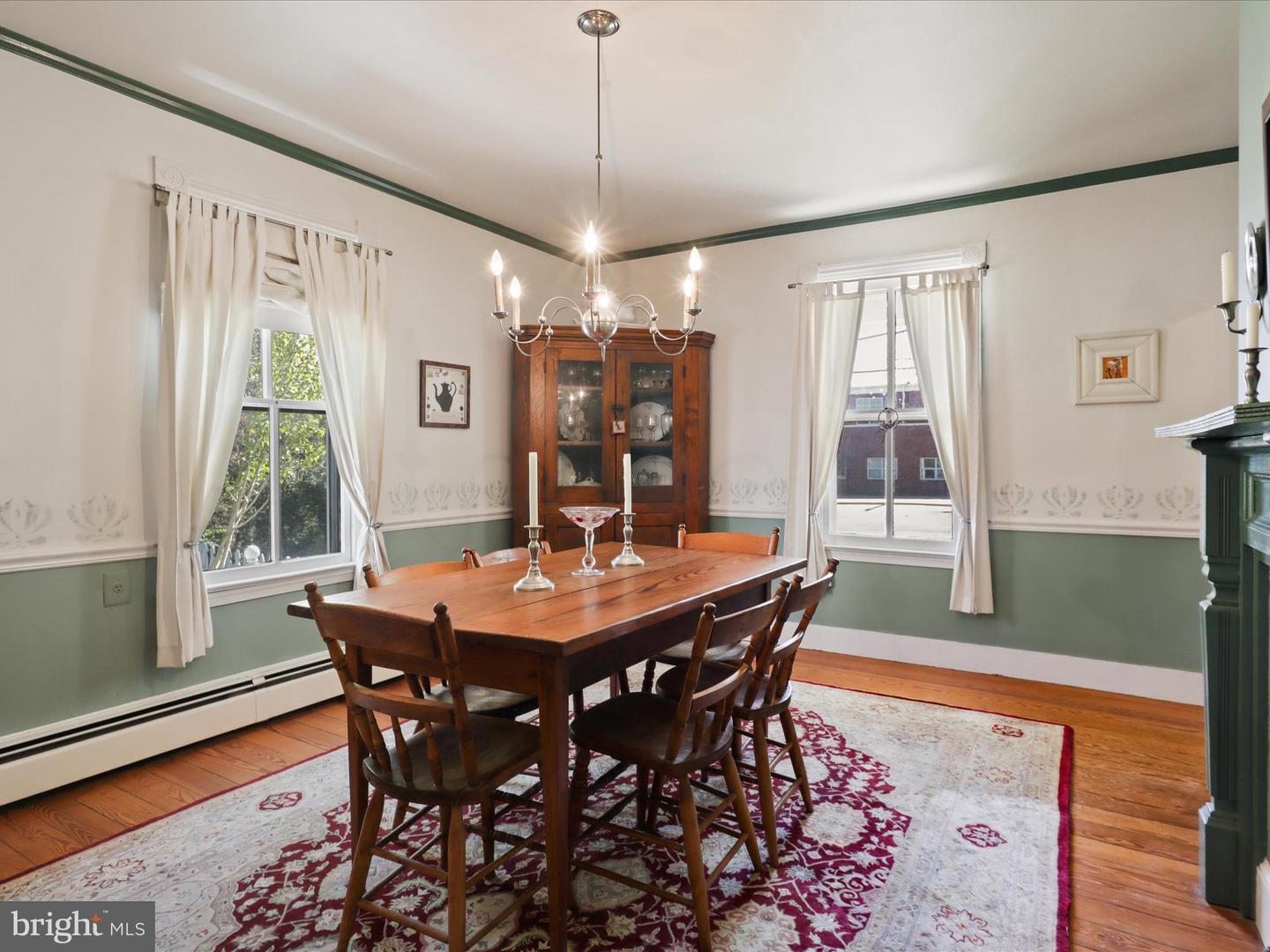 910 LOCUST ST, HERNDON, Virginia 20170, 3 Bedrooms Bedrooms, 8 Rooms Rooms,1 BathroomBathrooms,Residential,For sale,910 LOCUST ST,VAFX2275290 MLS # VAFX2275290