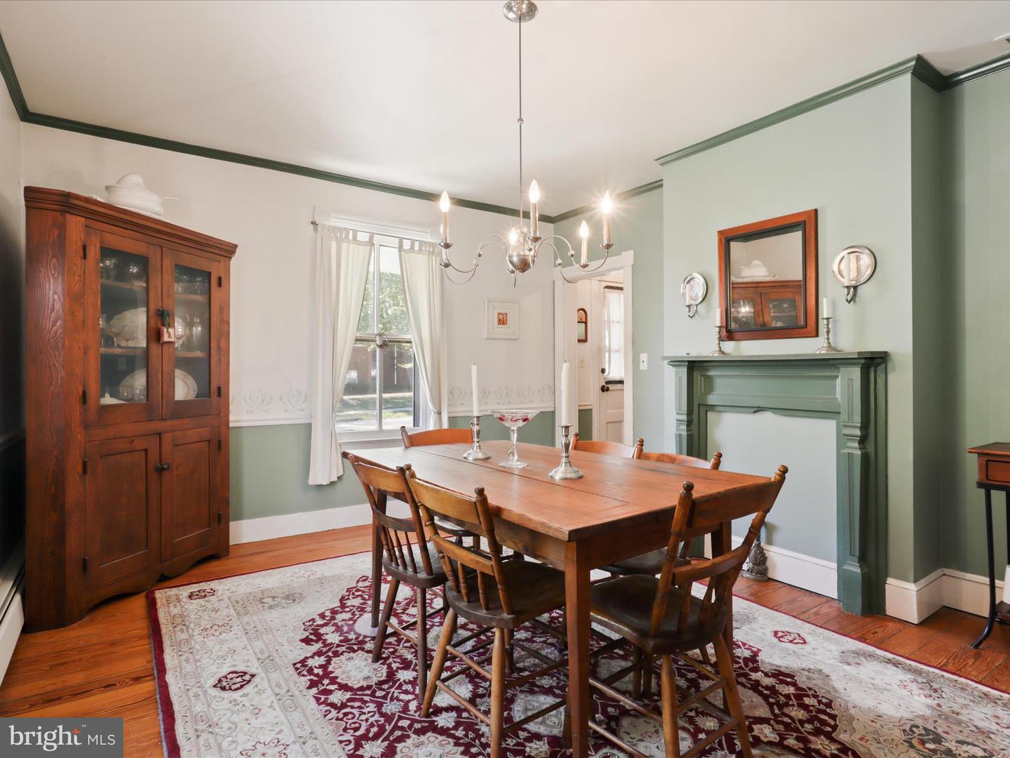 910 LOCUST ST, HERNDON, Virginia 20170, 3 Bedrooms Bedrooms, 8 Rooms Rooms,1 BathroomBathrooms,Residential,For sale,910 LOCUST ST,VAFX2275290 MLS # VAFX2275290