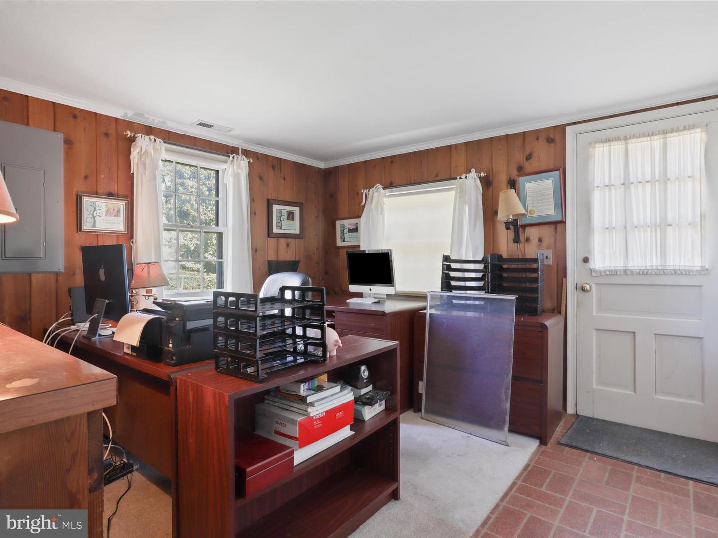910 LOCUST ST, HERNDON, Virginia 20170, 3 Bedrooms Bedrooms, 8 Rooms Rooms,1 BathroomBathrooms,Residential,For sale,910 LOCUST ST,VAFX2275290 MLS # VAFX2275290