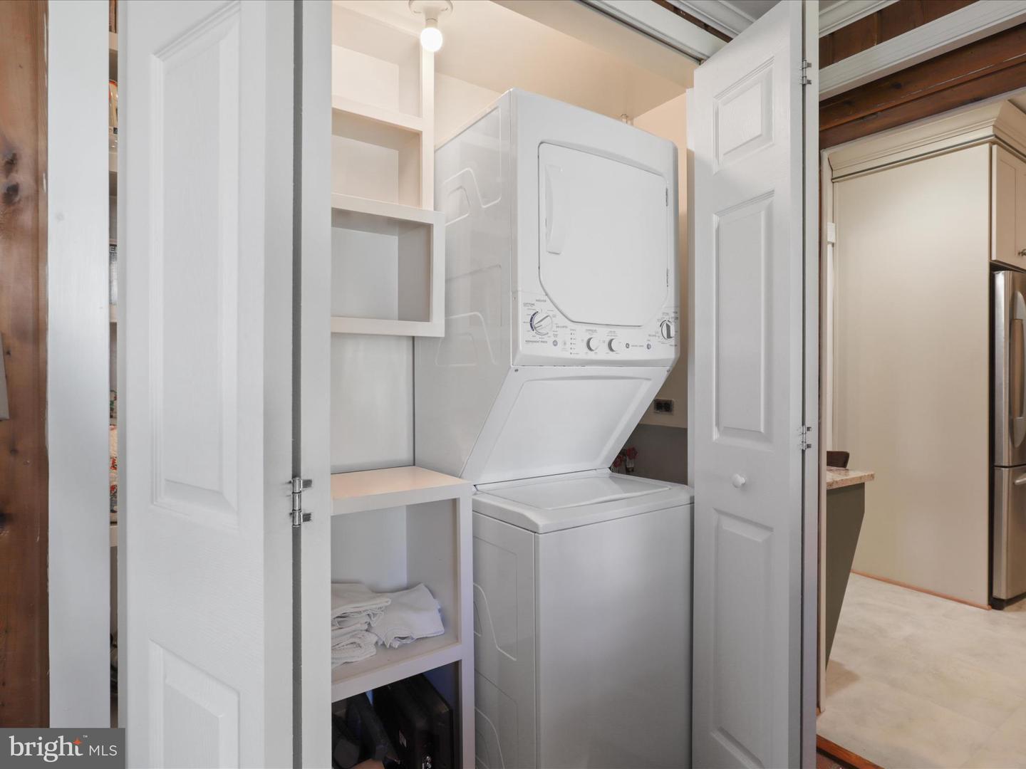 910 LOCUST ST, HERNDON, Virginia 20170, 3 Bedrooms Bedrooms, 8 Rooms Rooms,1 BathroomBathrooms,Residential,For sale,910 LOCUST ST,VAFX2275290 MLS # VAFX2275290