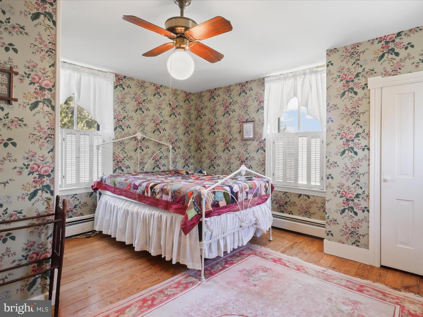 910 LOCUST ST, HERNDON, Virginia 20170, 3 Bedrooms Bedrooms, 8 Rooms Rooms,1 BathroomBathrooms,Residential,For sale,910 LOCUST ST,VAFX2275290 MLS # VAFX2275290