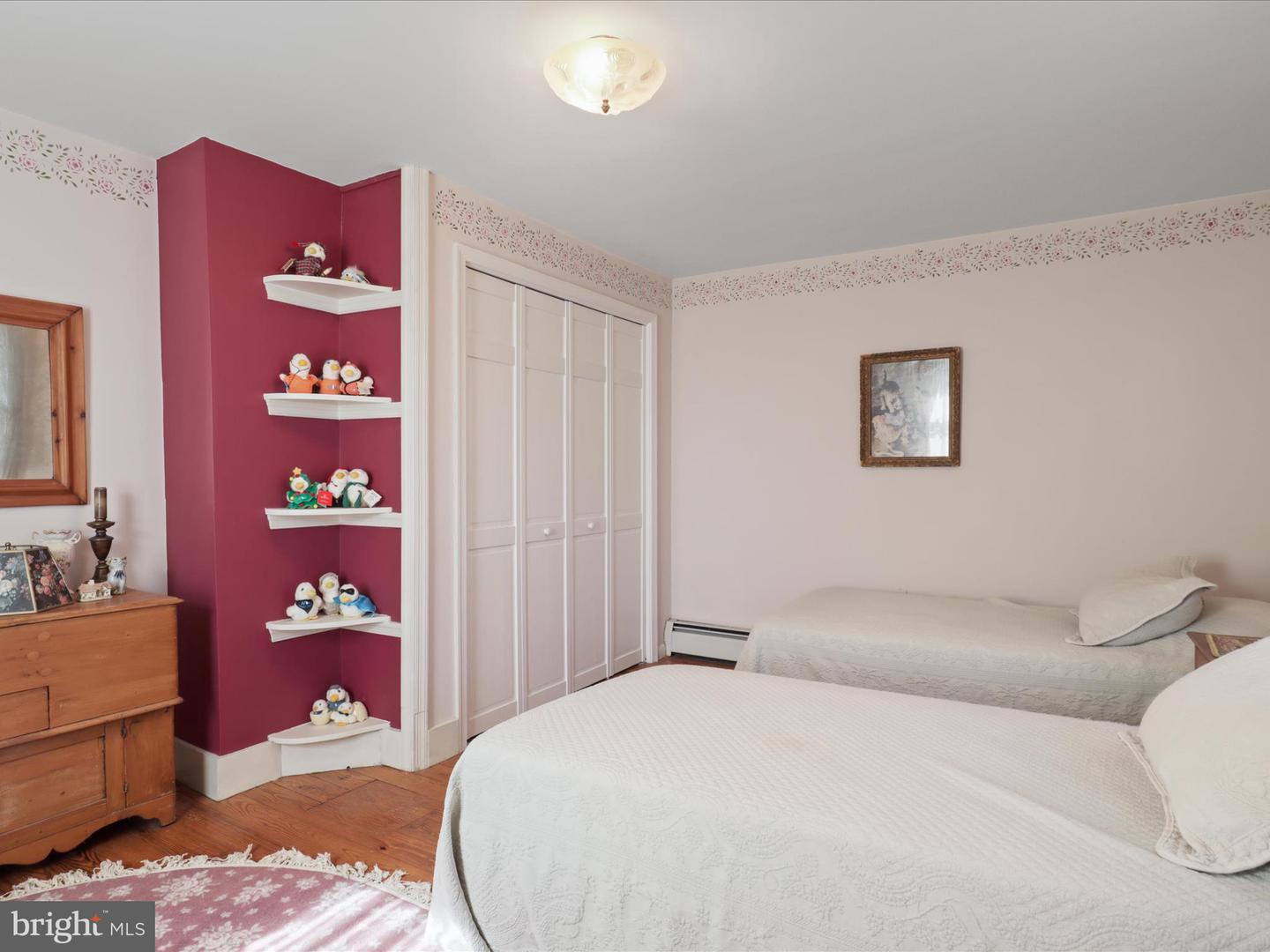 910 LOCUST ST, HERNDON, Virginia 20170, 3 Bedrooms Bedrooms, 8 Rooms Rooms,1 BathroomBathrooms,Residential,For sale,910 LOCUST ST,VAFX2275290 MLS # VAFX2275290