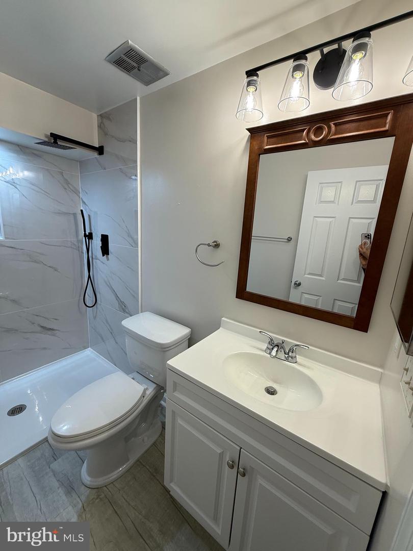 14325 JOHNNY MOORE CT, CENTREVILLE, Virginia 20120, 2 Bedrooms Bedrooms, ,2 BathroomsBathrooms,Residential,For sale,14325 JOHNNY MOORE CT,VAFX2259650 MLS # VAFX2259650