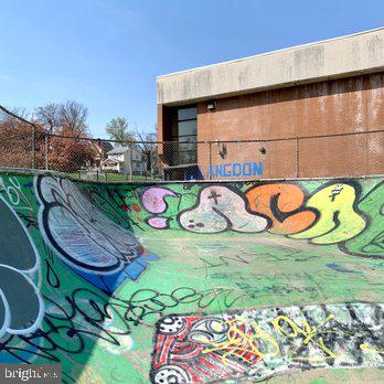 2241 16TH ST NE, WASHINGTON, District Of Columbia 20018, 1 Bedroom Bedrooms, 3 Rooms Rooms,2 BathroomsBathrooms,Residential,For sale,2241 16TH ST NE,DCDC2215452 MLS # DCDC2215452
