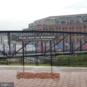 2241 16TH ST NE, WASHINGTON, District Of Columbia 20018, 1 Bedroom Bedrooms, 3 Rooms Rooms,2 BathroomsBathrooms,Residential,For sale,2241 16TH ST NE,DCDC2215452 MLS # DCDC2215452
