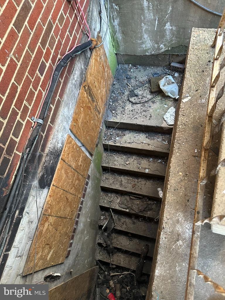 2241 16TH ST NE, WASHINGTON, District Of Columbia 20018, 1 Bedroom Bedrooms, 3 Rooms Rooms,2 BathroomsBathrooms,Residential,For sale,2241 16TH ST NE,DCDC2215452 MLS # DCDC2215452