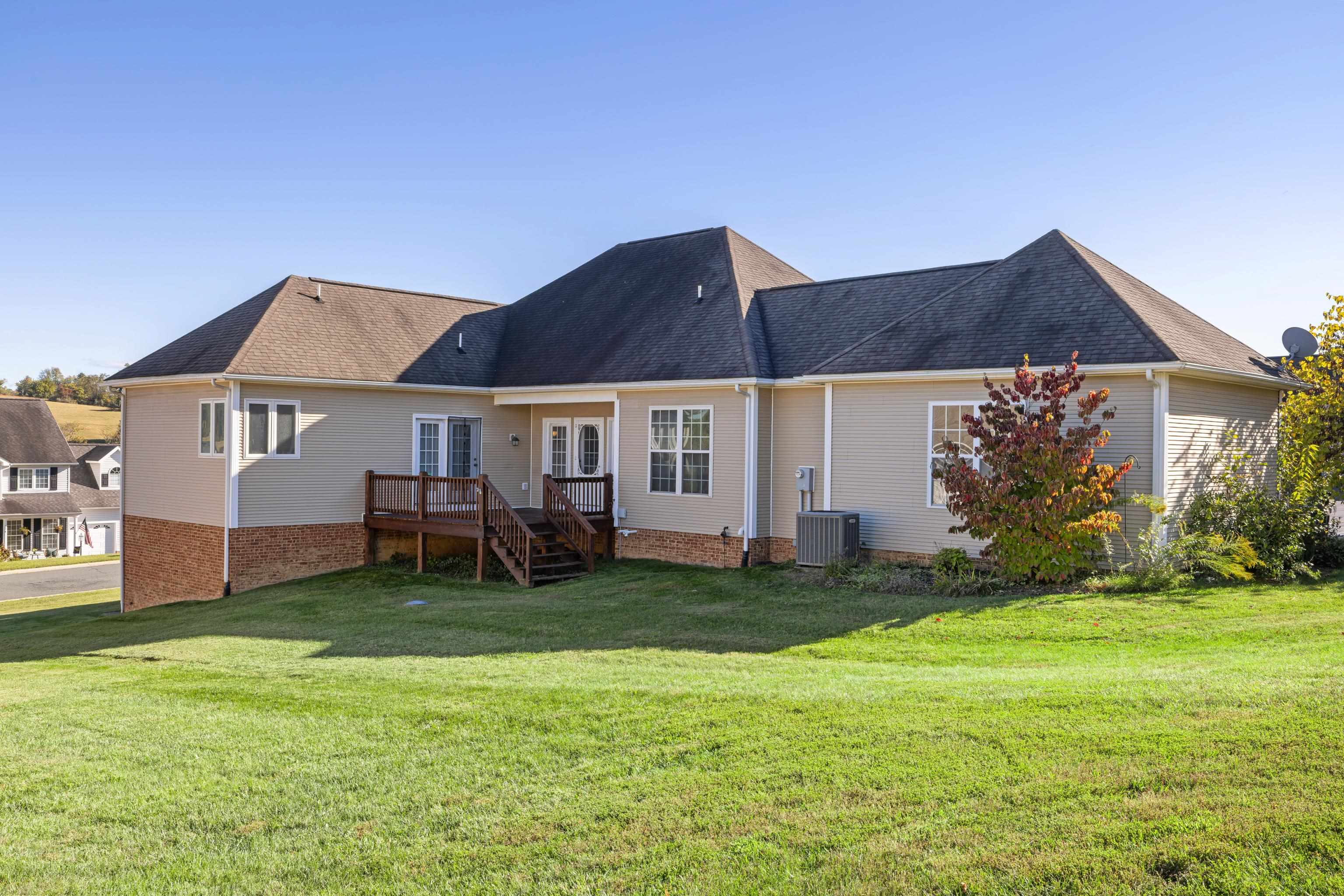 173 HEATHER LN, STAUNTON, Virginia 24401, 3 Bedrooms Bedrooms, ,3 BathroomsBathrooms,Residential,173 HEATHER LN,670227 MLS # 670227
