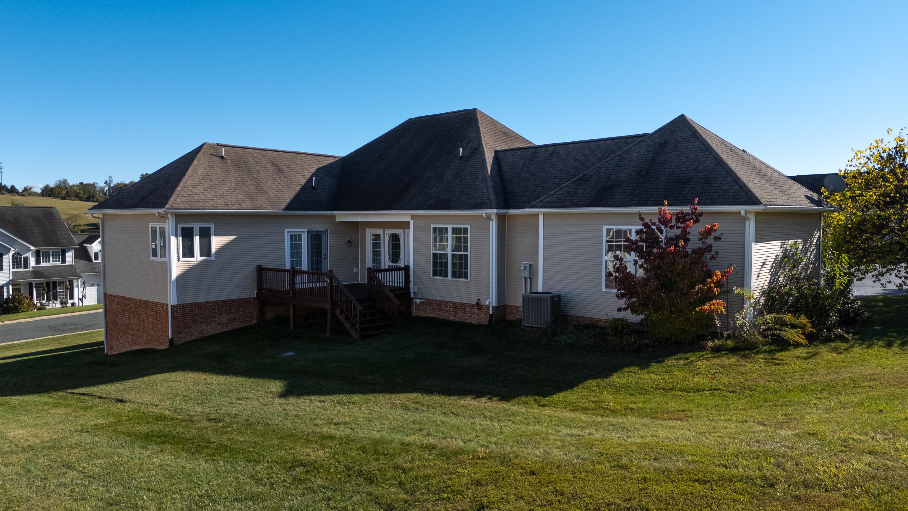 173 HEATHER LN, STAUNTON, Virginia 24401, 3 Bedrooms Bedrooms, ,3 BathroomsBathrooms,Residential,173 HEATHER LN,670227 MLS # 670227