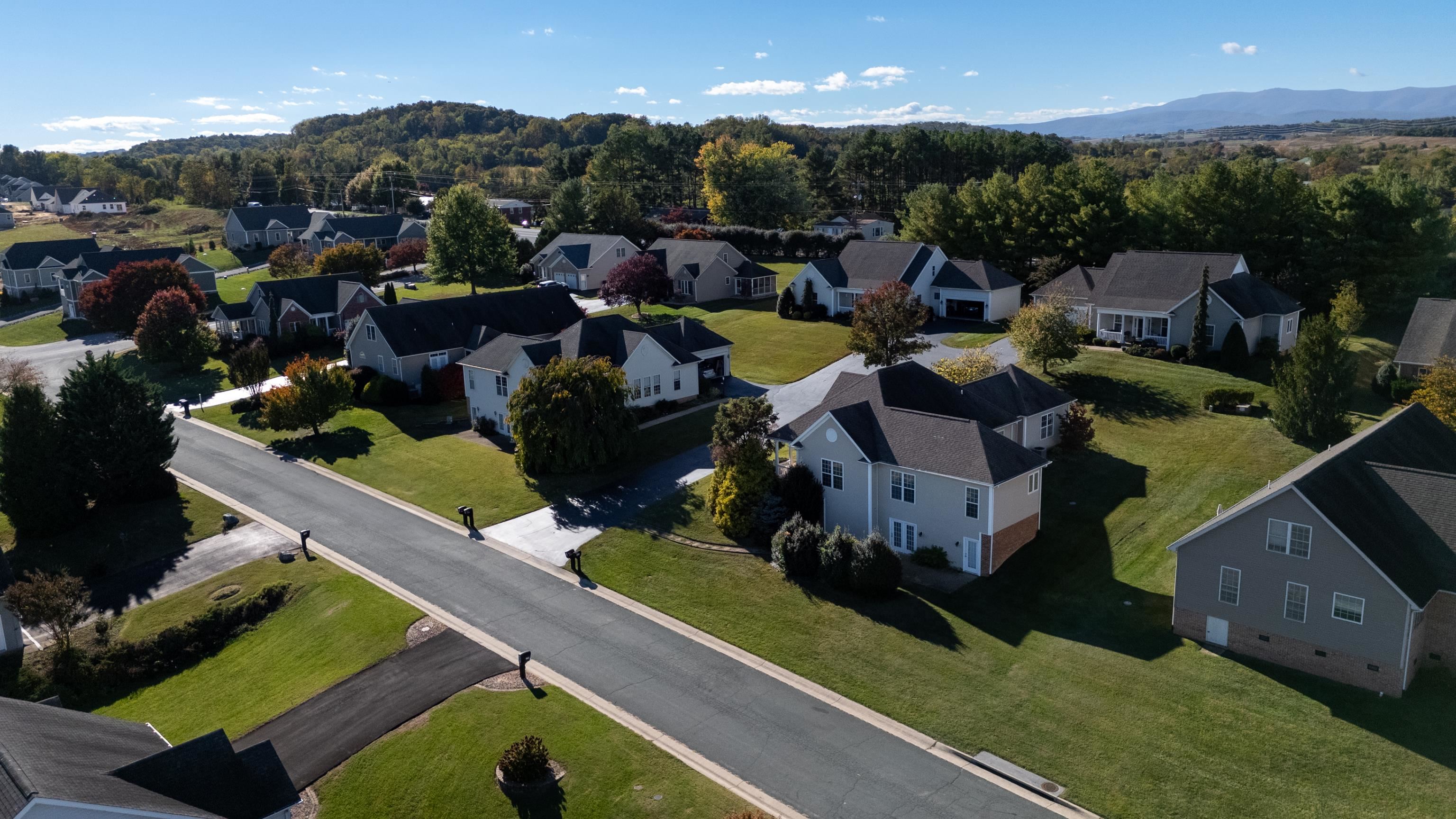 173 HEATHER LN, STAUNTON, Virginia 24401, 3 Bedrooms Bedrooms, ,3 BathroomsBathrooms,Residential,173 HEATHER LN,670227 MLS # 670227
