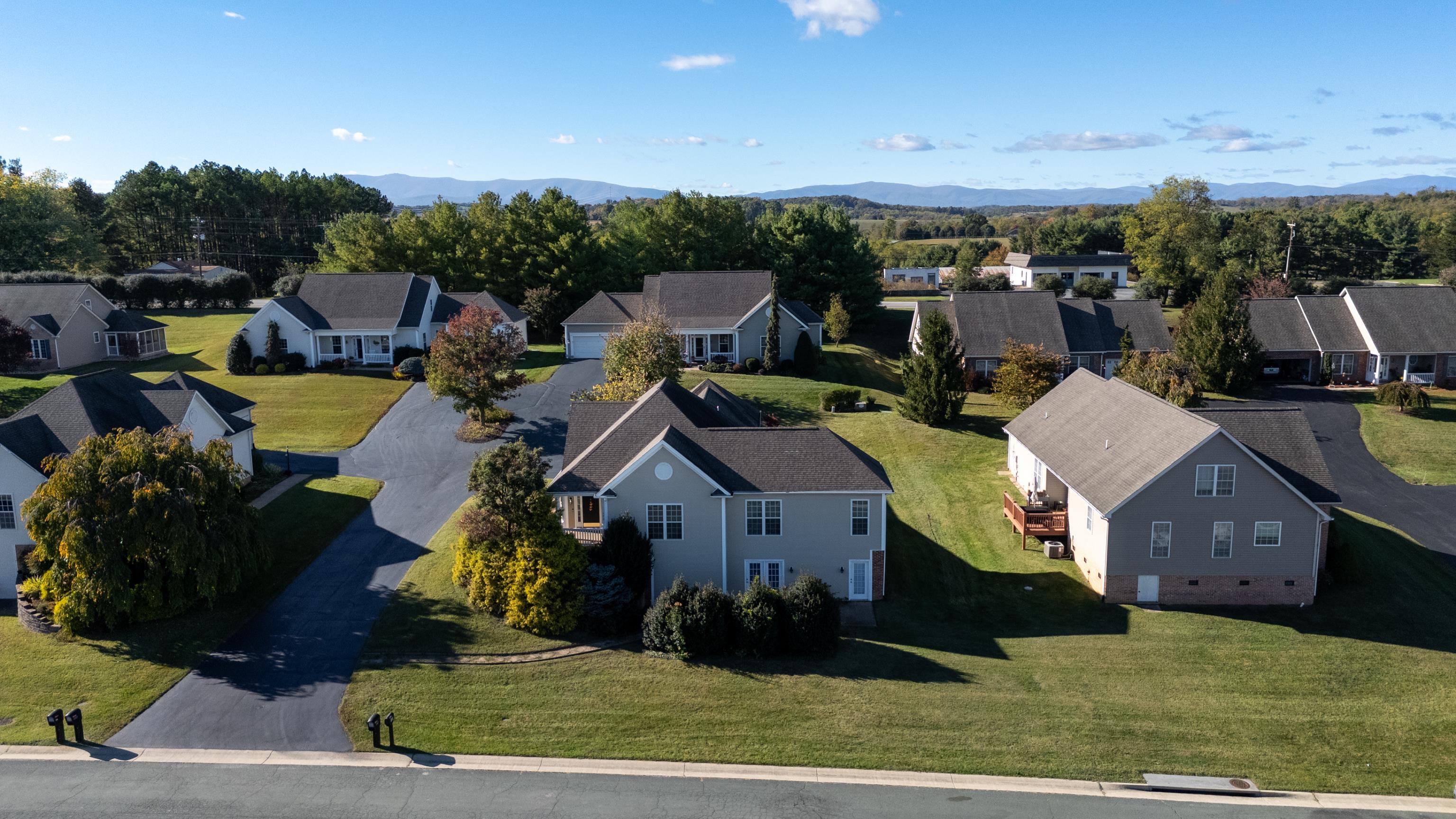 173 HEATHER LN, STAUNTON, Virginia 24401, 3 Bedrooms Bedrooms, ,3 BathroomsBathrooms,Residential,173 HEATHER LN,670227 MLS # 670227