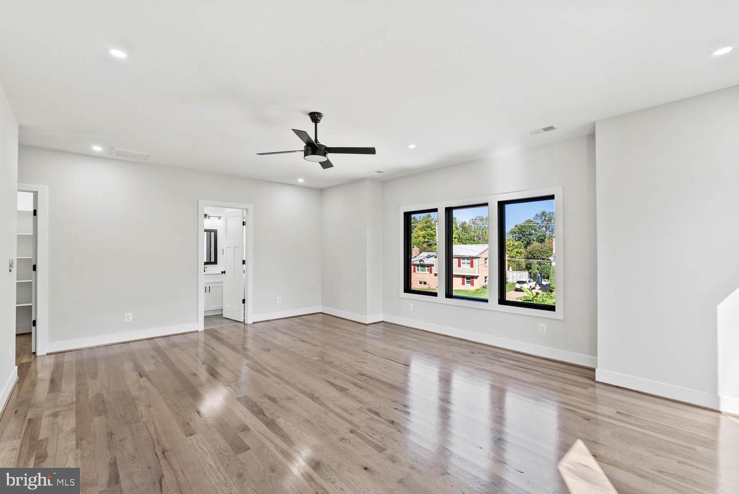 6449 ORLAND ST, FALLS CHURCH, Virginia 22043, 6 Bedrooms Bedrooms, ,6 BathroomsBathrooms,Residential,For sale,6449 ORLAND ST,VAFX2264294 MLS # VAFX2264294