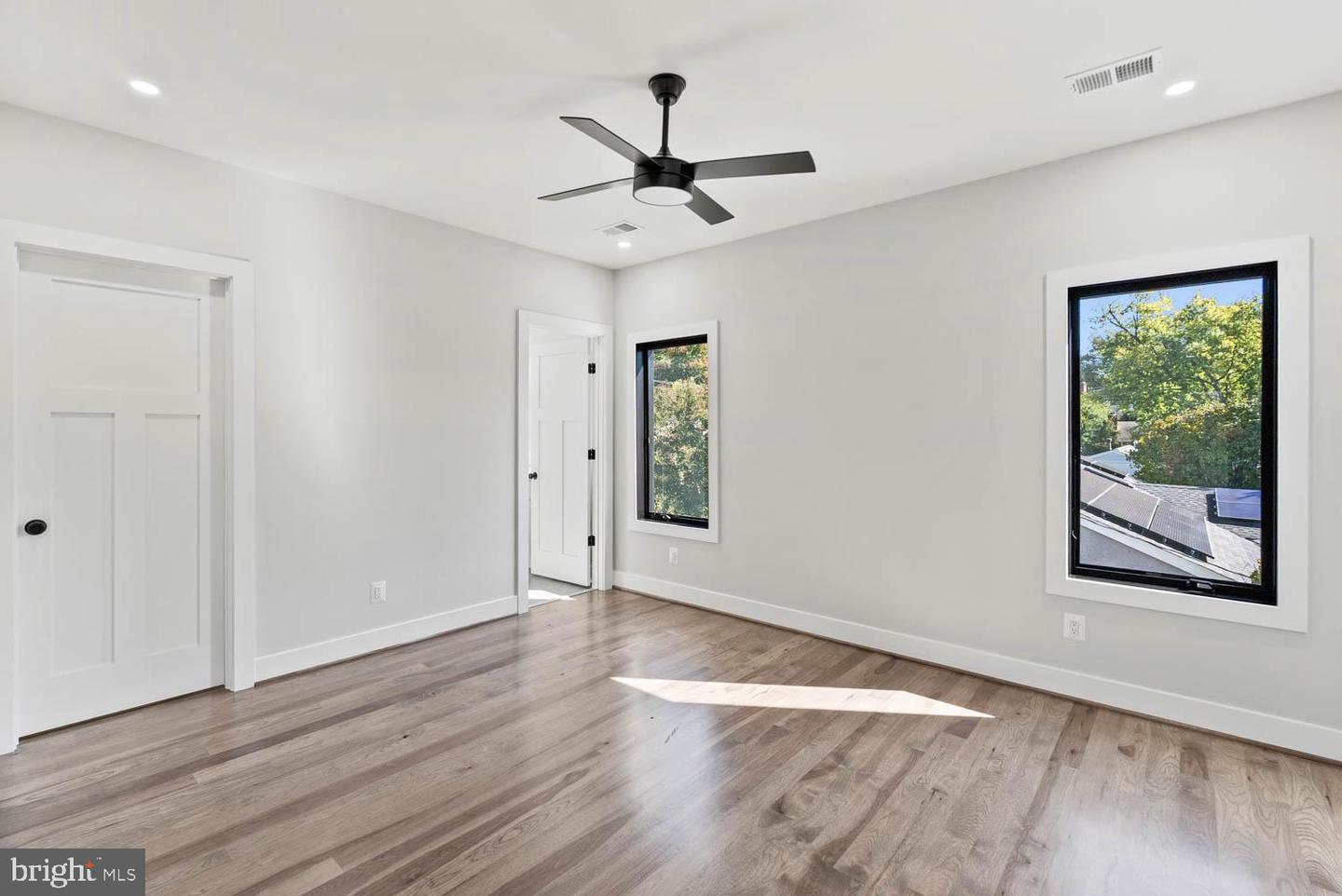 6449 ORLAND ST, FALLS CHURCH, Virginia 22043, 6 Bedrooms Bedrooms, ,6 BathroomsBathrooms,Residential,For sale,6449 ORLAND ST,VAFX2264294 MLS # VAFX2264294