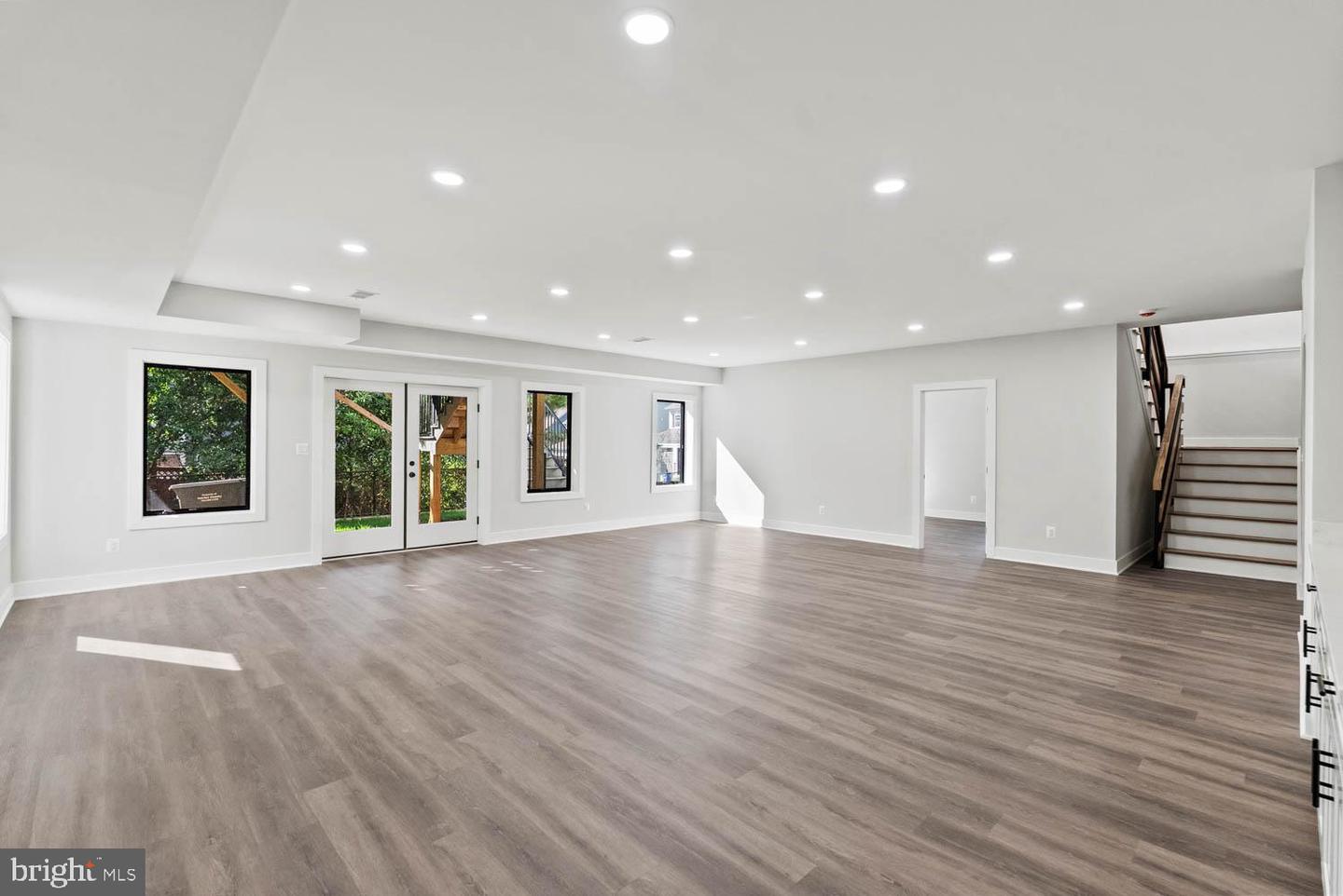 6449 ORLAND ST, FALLS CHURCH, Virginia 22043, 6 Bedrooms Bedrooms, ,6 BathroomsBathrooms,Residential,For sale,6449 ORLAND ST,VAFX2264294 MLS # VAFX2264294