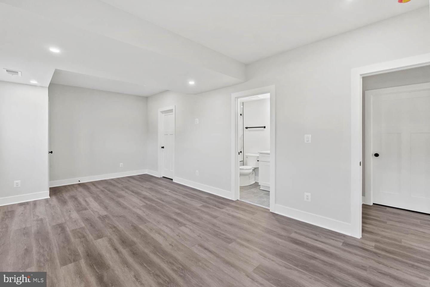 6449 ORLAND ST, FALLS CHURCH, Virginia 22043, 6 Bedrooms Bedrooms, ,6 BathroomsBathrooms,Residential,For sale,6449 ORLAND ST,VAFX2264294 MLS # VAFX2264294
