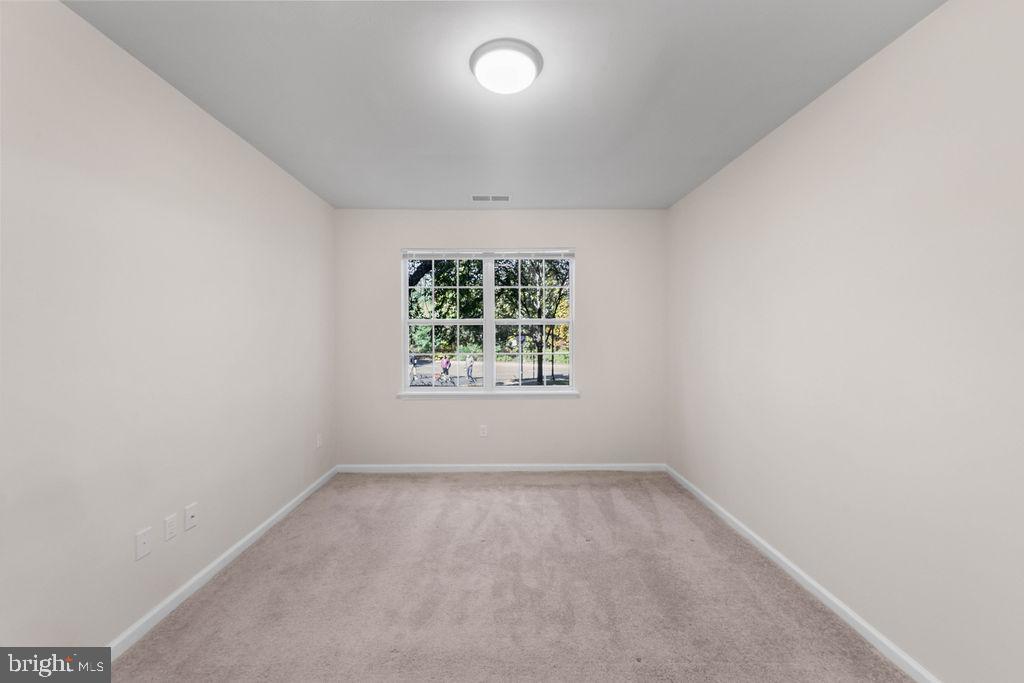 12957 CENTRE PARK CIR #110, HERNDON, Virginia 20171, 2 Bedrooms Bedrooms, ,2 BathroomsBathrooms,Residential,For sale,12957 CENTRE PARK CIR #110,VAFX2274660 MLS # VAFX2274660