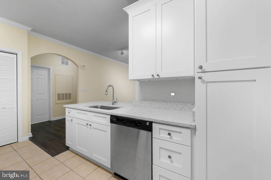 12957 CENTRE PARK CIR #110, HERNDON, Virginia 20171, 2 Bedrooms Bedrooms, ,2 BathroomsBathrooms,Residential,For sale,12957 CENTRE PARK CIR #110,VAFX2274660 MLS # VAFX2274660