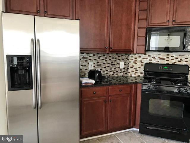 43920 HICKORY CORNER TER #111, ASHBURN, Virginia 20147, 2 Bedrooms Bedrooms, ,2 BathroomsBathrooms,Residential,For sale,43920 HICKORY CORNER TER #111,VALO2109144 MLS # VALO2109144
