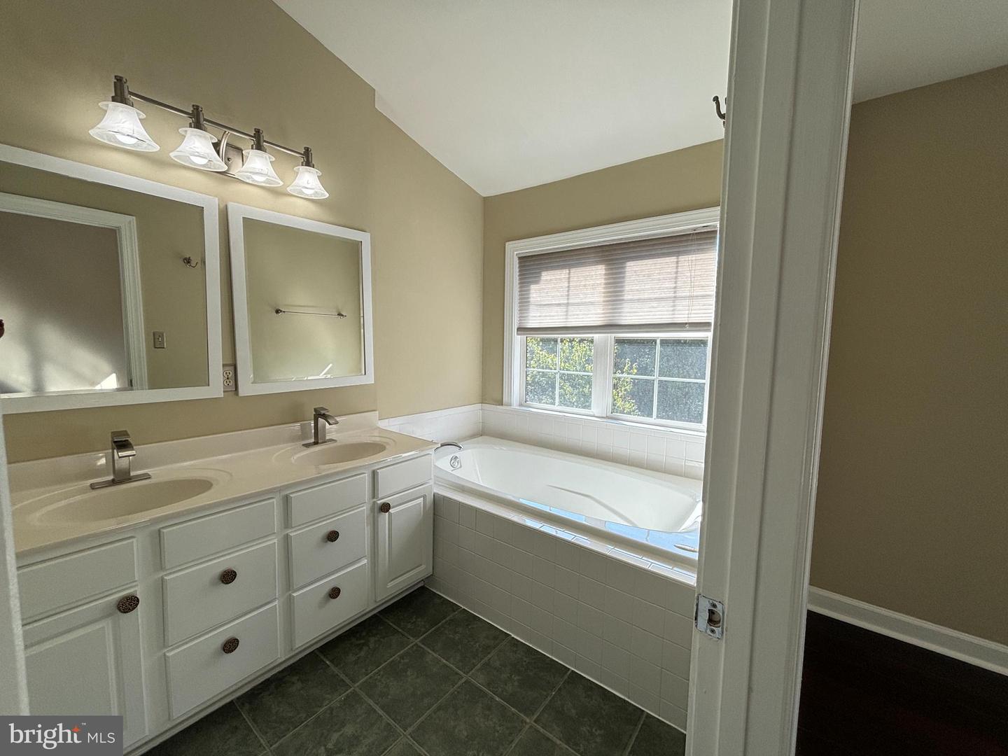 15656 AVOCET LOOP, WOODBRIDGE, Virginia 22191, 3 Bedrooms Bedrooms, 11 Rooms Rooms,3 BathroomsBathrooms,Residential,For sale,15656 AVOCET LOOP,VAPW2106372 MLS # VAPW2106372