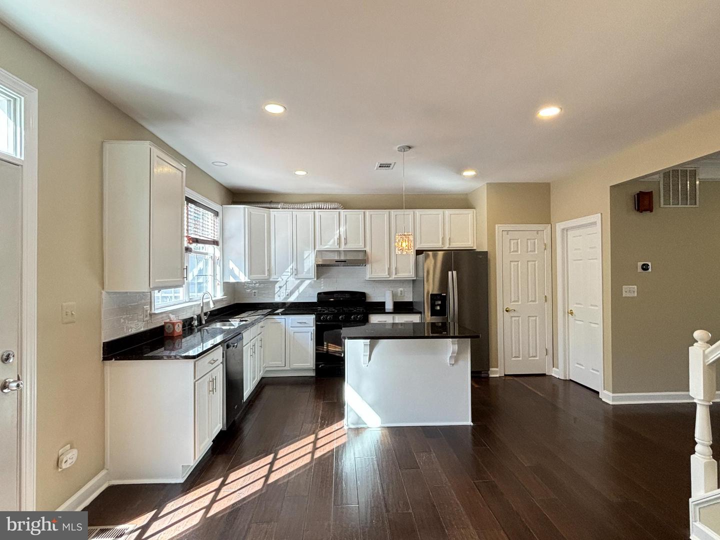 15656 AVOCET LOOP, WOODBRIDGE, Virginia 22191, 3 Bedrooms Bedrooms, 11 Rooms Rooms,3 BathroomsBathrooms,Residential,For sale,15656 AVOCET LOOP,VAPW2106372 MLS # VAPW2106372