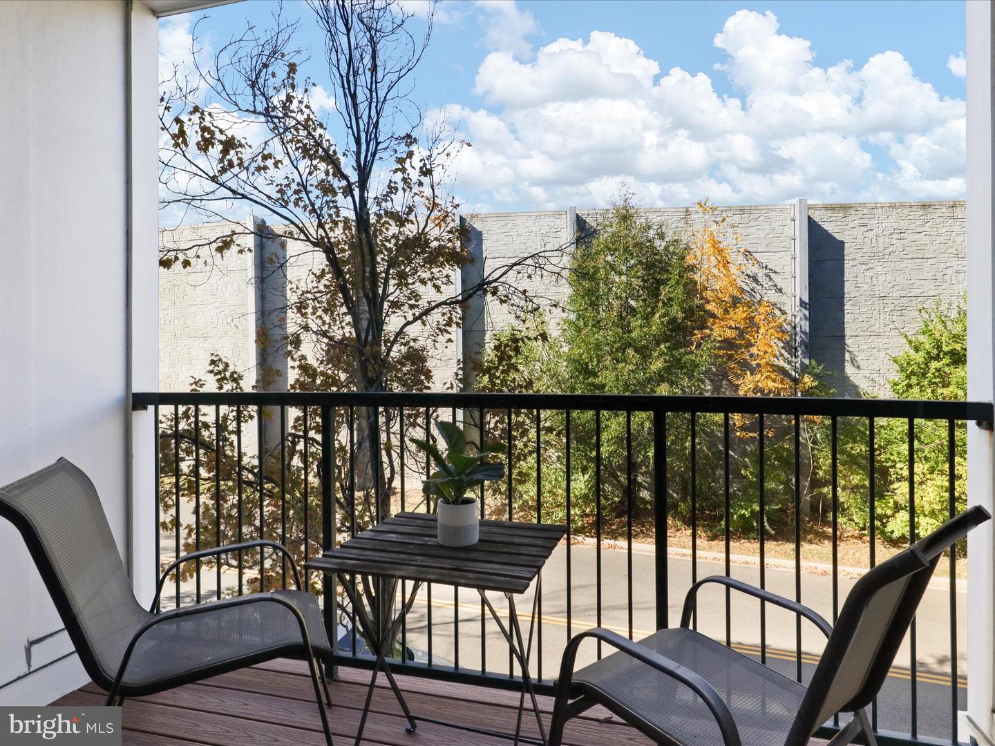 2465 ARMY NAVY DR #1-203, ARLINGTON, Virginia 22206, 1 Bedroom Bedrooms, ,1 BathroomBathrooms,Residential,For sale,2465 ARMY NAVY DR #1-203,VAAR2065180 MLS # VAAR2065180