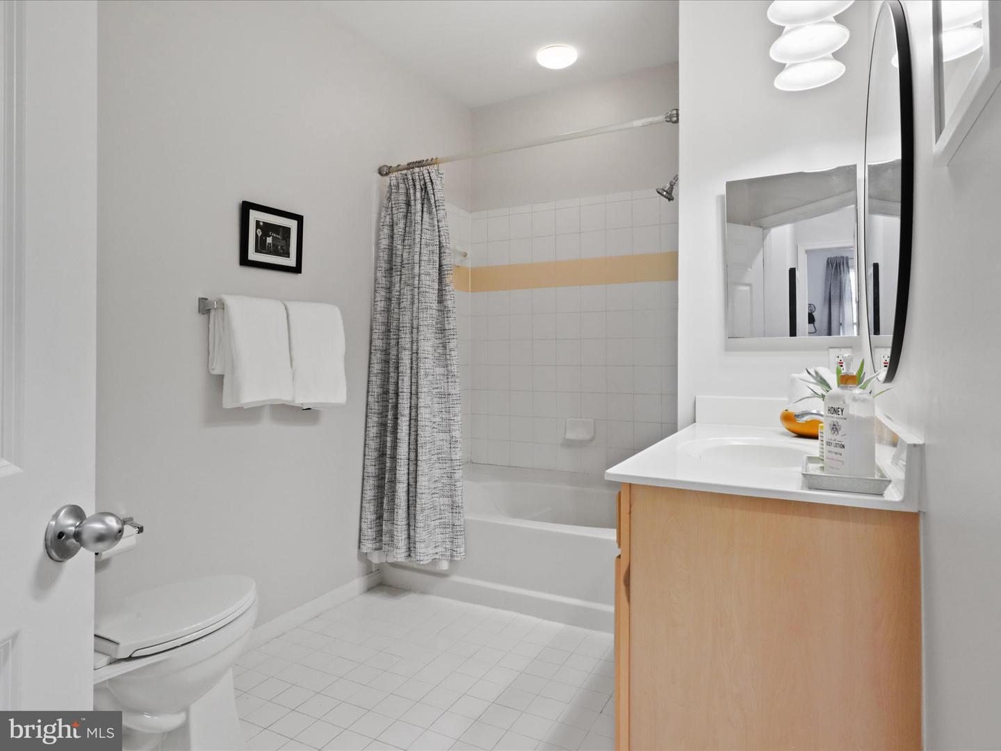 2465 ARMY NAVY DR #1-203, ARLINGTON, Virginia 22206, 1 Bedroom Bedrooms, ,1 BathroomBathrooms,Residential,For sale,2465 ARMY NAVY DR #1-203,VAAR2065180 MLS # VAAR2065180