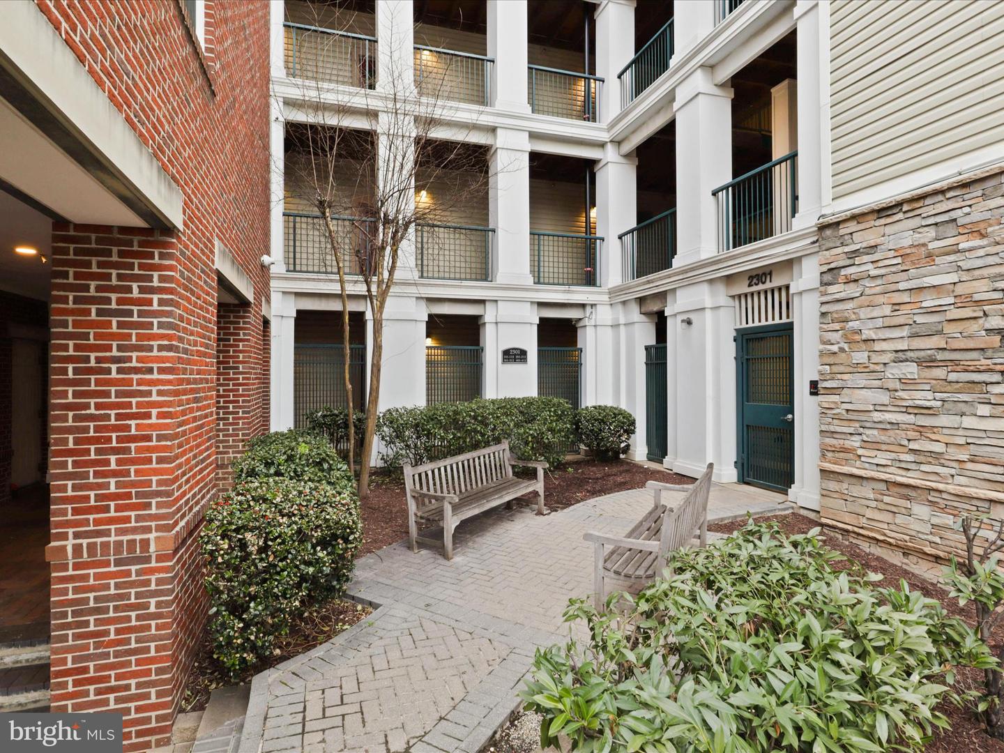 2465 ARMY NAVY DR #1-203, ARLINGTON, Virginia 22206, 1 Bedroom Bedrooms, ,1 BathroomBathrooms,Residential,For sale,2465 ARMY NAVY DR #1-203,VAAR2065180 MLS # VAAR2065180